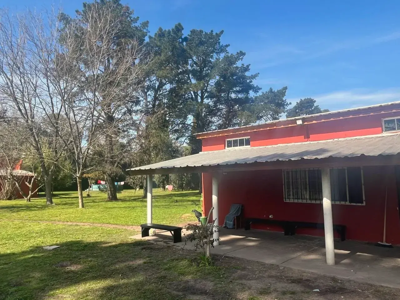 La casa rodeada de parque